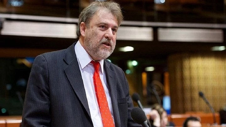 «Βόμβα» από Νότη Μαριά: Να πως μεθοδεύει τον σκοπιανό συνταγματικό αλυτρωτισμό ο Ζάεφ (βίντεο)